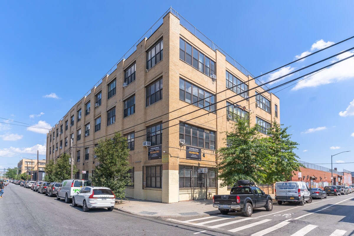 117 Grattan St, Brooklyn, NY à louer Photo du bâtiment- Image 1 de 15
