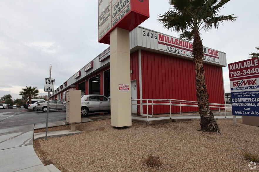 3405 N Rancho Dr, Las Vegas, NV à louer - Photo principale - Image 2 de 3