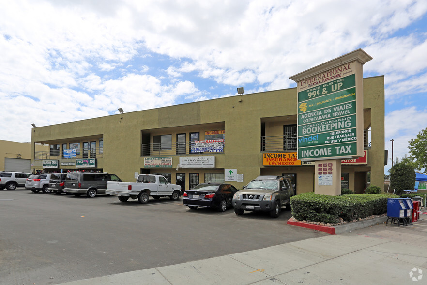 654 E San Ysidro Blvd, San Ysidro, CA for sale - Primary Photo - Image 1 of 1