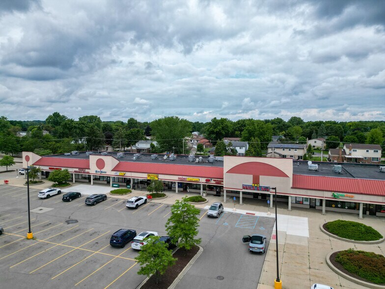 819-965 E Auburn Rd, Rochester Hills, MI à louer - Photo du bâtiment - Image 1 de 5
