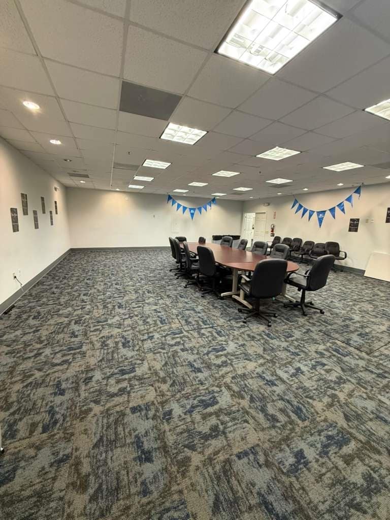 1525 NW 3rd St, Deerfield Beach, FL à louer Photo intérieure- Image 1 de 3