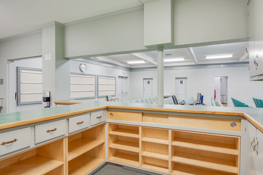 615 5th St W, Sonoma, CA à louer - Photo du bâtiment - Image 3 de 7