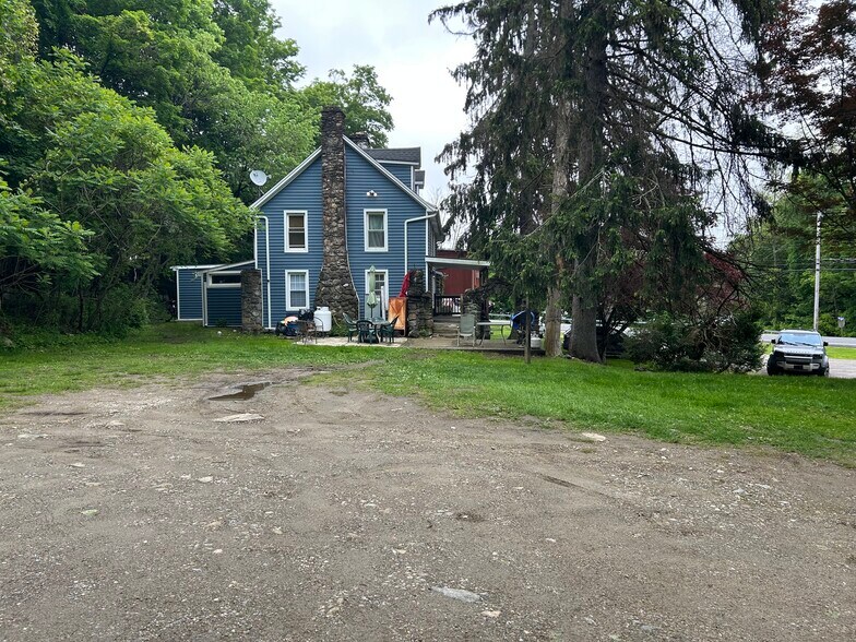 539-541 Route 52, Kent Lakes, NY à vendre - Photo du bâtiment - Image 2 de 13