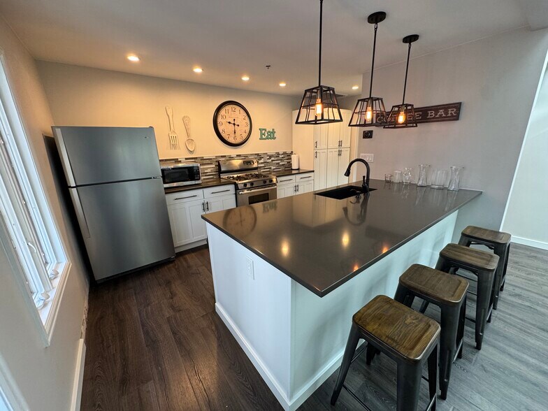 1761 N Emerson St, Denver, CO à vendre - Photo du bâtiment - Image 2 de 19