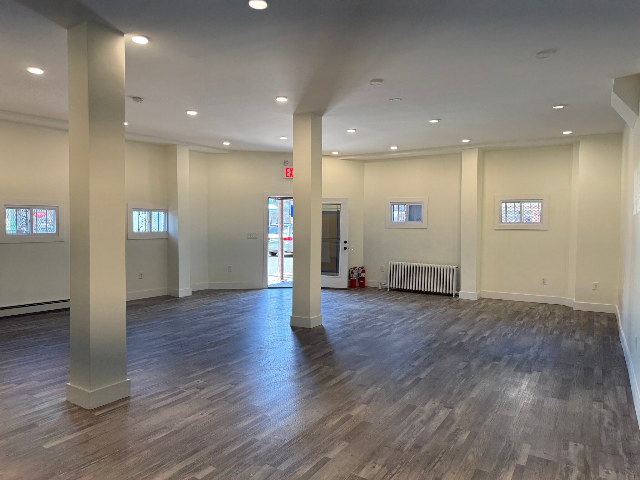 530 West Side Ave, Jersey City, NJ for lease Interior Photo- Image 1 of 11