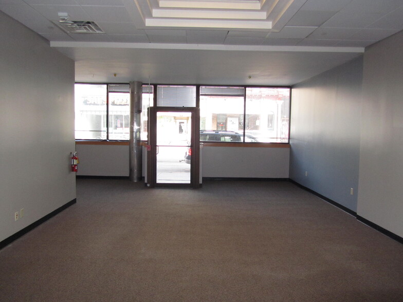 104 S Main St, Fond Du Lac, WI for lease - Interior Photo - Image 3 of 10