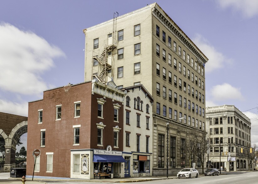 11 Lincoln Way W, Massillon, OH à vendre - Autre - Image 2 de 18