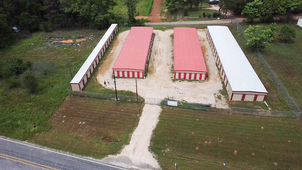 8434 State Highway 154 W, Gilmer, TX à vendre - Photo du bâtiment - Image 2 de 5