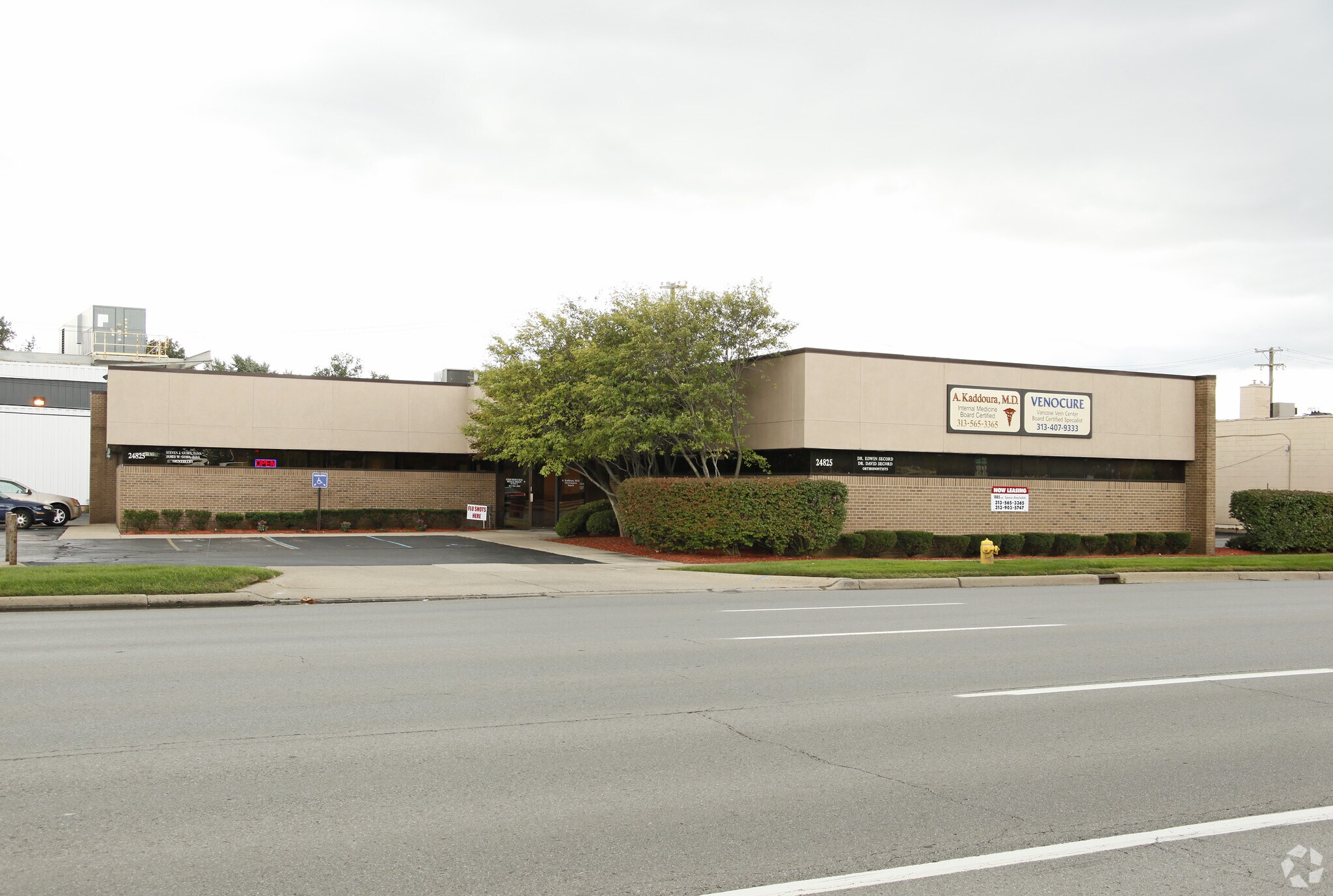 24825 Michigan Ave, Dearborn, MI for lease Primary Photo- Image 1 of 60