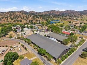 28400 Stallion Springs Dr, Tehachapi, CA for lease Interior Photo- Image 1 of 1