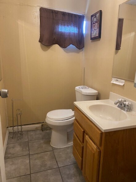 1157 88th Ave, Oakland, CA à vendre - Photo du bâtiment - Image 2 de 3