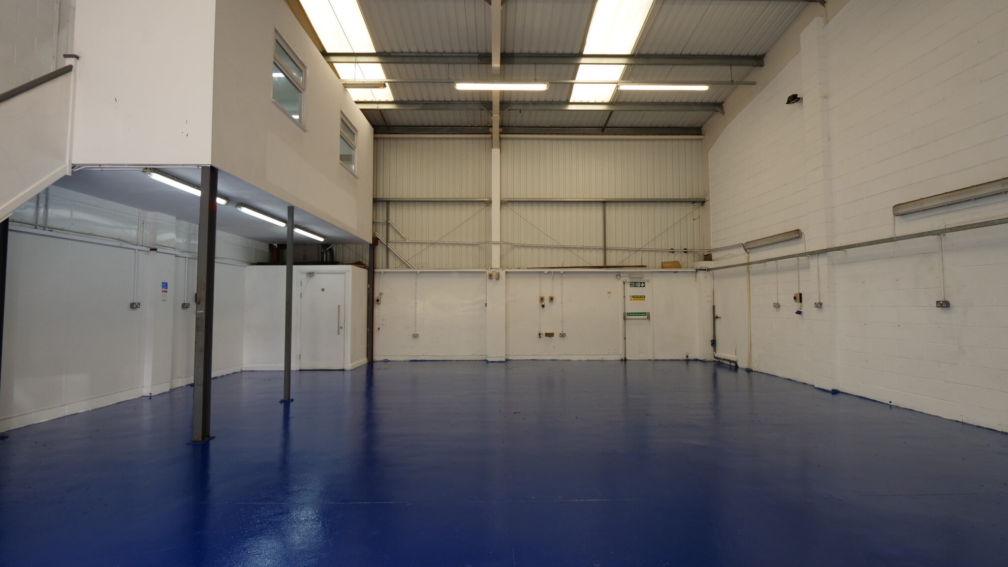 Beaufort St, Crickhowell for lease Interior Photo- Image 1 of 3