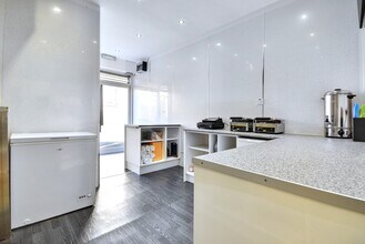 4 Mearns St, Greenock for lease Interior Photo- Image 2 of 5