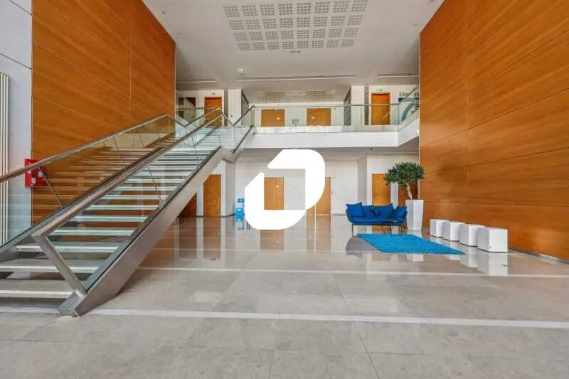 23-25 Rue De Villeneuve, Rungis à louer - Hall d’entrée - Image 3 de 7