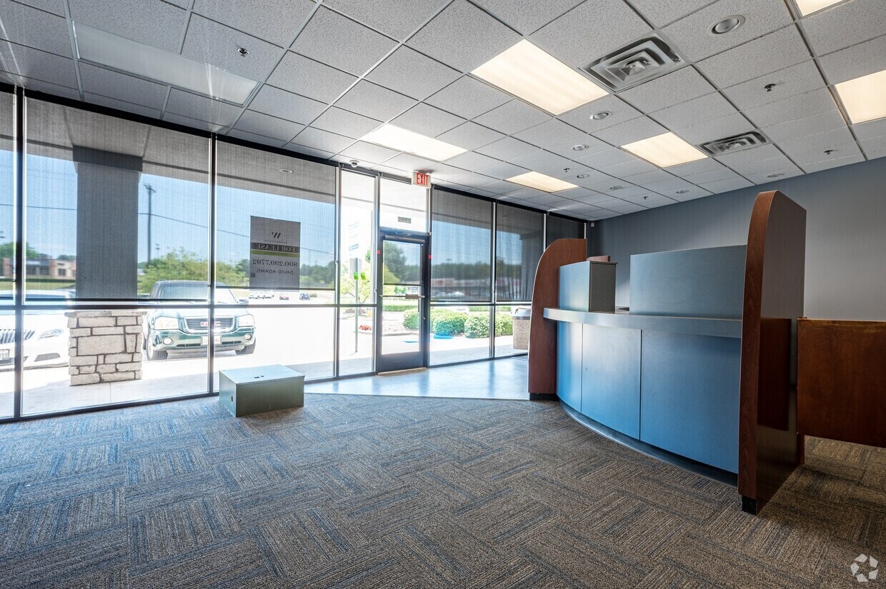 3825 Highway 64 W, Tyler, TX for lease Interior Photo- Image 1 of 2