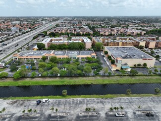 Plus de détails pour 5317-5327 W 20th Ave, Hialeah, FL - Bureau/Médical, Local commercial à louer