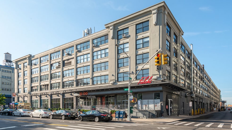 31-00 47th Ave, Long Island City, NY for lease - Building Photo - Image 1 of 32