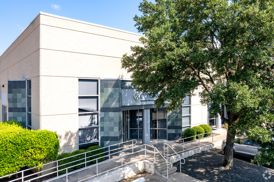 1905A Kramer Ln, Austin, TX for lease - Primary Photo - Image 1 of 6