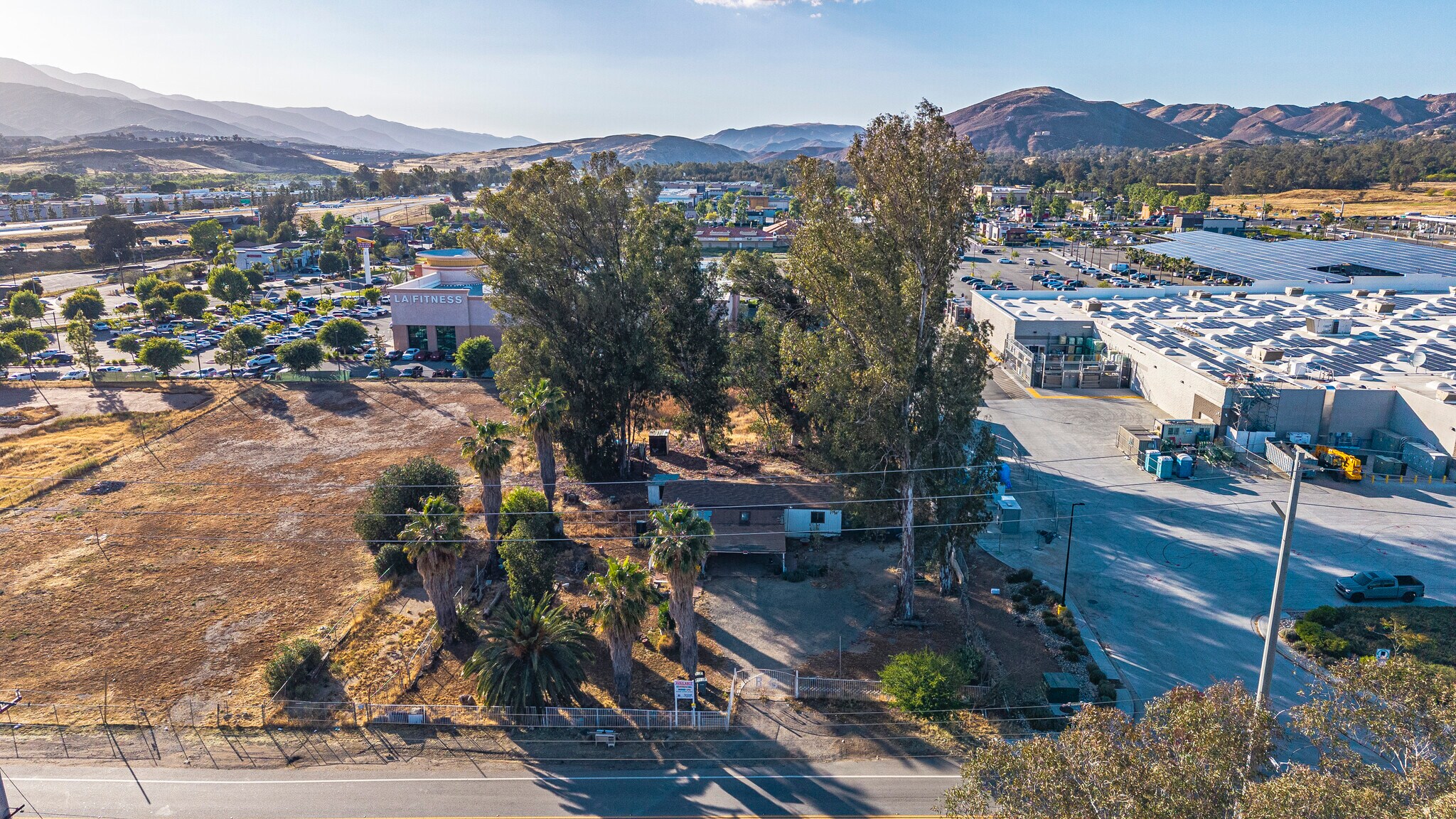 29489 3rd St, Lake Elsinore, CA à vendre Photo du bâtiment- Image 1 de 10