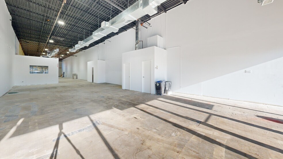 3405-3479 Boul de la Côte-Vertu, Montréal, QC à louer - Numérisation 3D de Matterport - Image 2 de 7