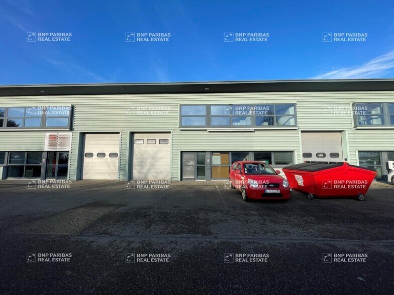 5 Rue Du Dépôt, Niederhausbergen à louer - Photo du bâtiment - Image 3 de 12