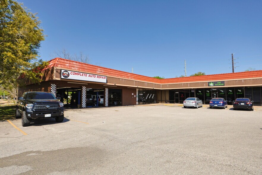 13660-13670 Westheimer Rd, Houston, TX à vendre - Photo du bâtiment - Image 3 de 13