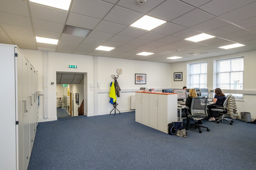 13 Bon Accord Sq, Aberdeen for sale - Building Photo - Image 3 of 6