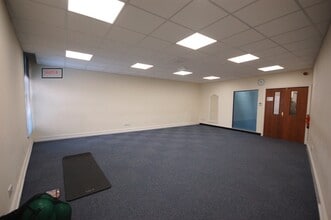 9 High St, Lutterworth for sale Interior Photo- Image 1 of 2