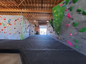 2405 SW 1st St, Redmond, OR à louer Photo intérieure- Image 2 de 12