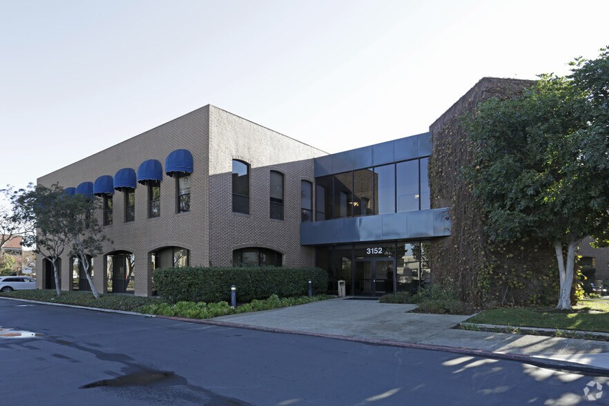 3152 Red Hill Ave, Costa Mesa, CA à vendre - Photo du bâtiment - Image 3 de 5