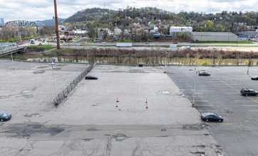 136 McKees Rocks Plz, McKees Rocks, PA for lease Building Photo- Image 2 of 3