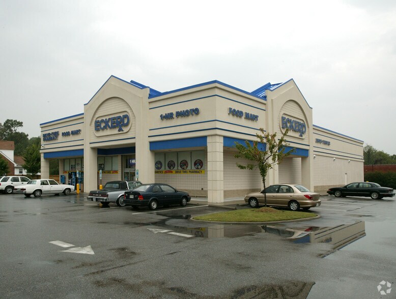 3701 Kecoughtan Rd, Hampton, VA à louer - Photo du bâtiment - Image 1 de 3