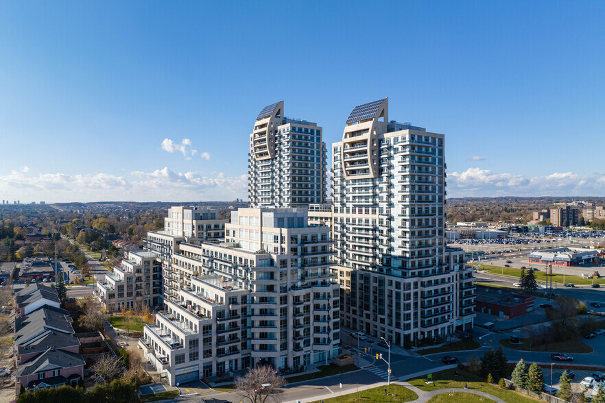 9205 Yonge St, Richmond Hill, ON à vendre - Photo du b timent - Image 2 de 6