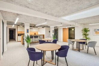 70 Rue De L'Aqueduc, Paris for lease Interior Photo- Image 1 of 5