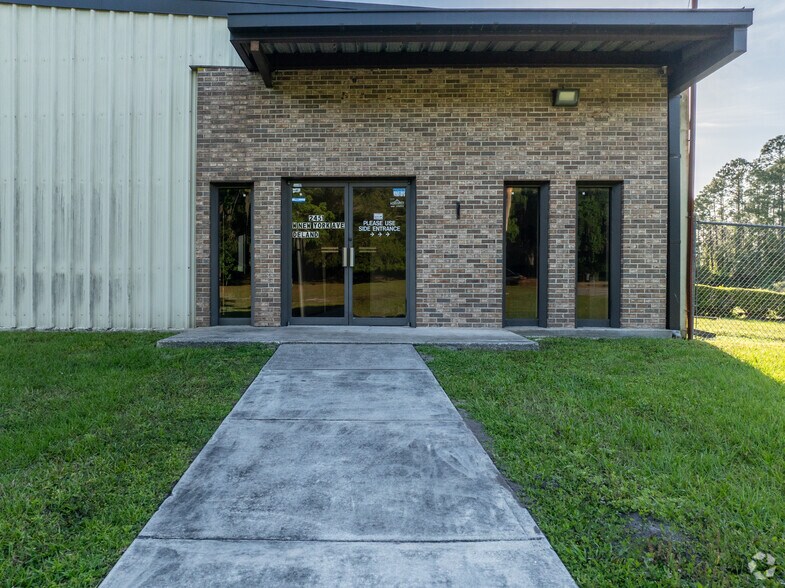 2451 W New York Ave, Deland, FL à vendre - Photo du bâtiment - Image 2 de 4