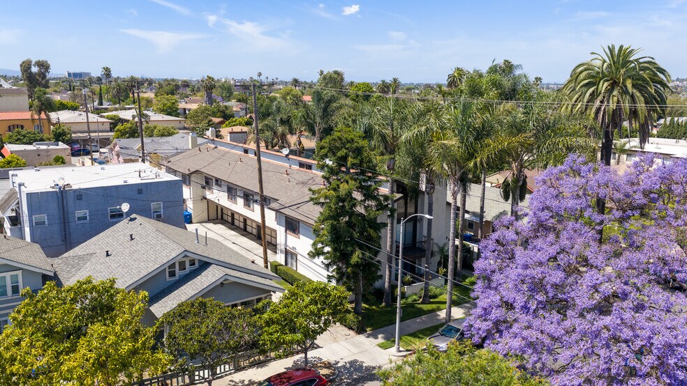 729 Freeman Ave, Long Beach, CA à vendre - Photo du bâtiment - Image 1 de 11