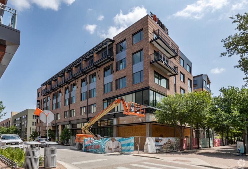 1825 McBee St, Austin, TX à louer - Photo du bâtiment - Image 1 de 3