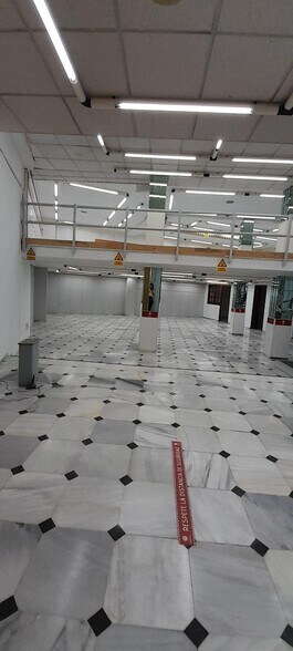 Commerce de détail dans Córdoba, Córdoba à vendre - Photo du bâtiment - Image 2 de 39