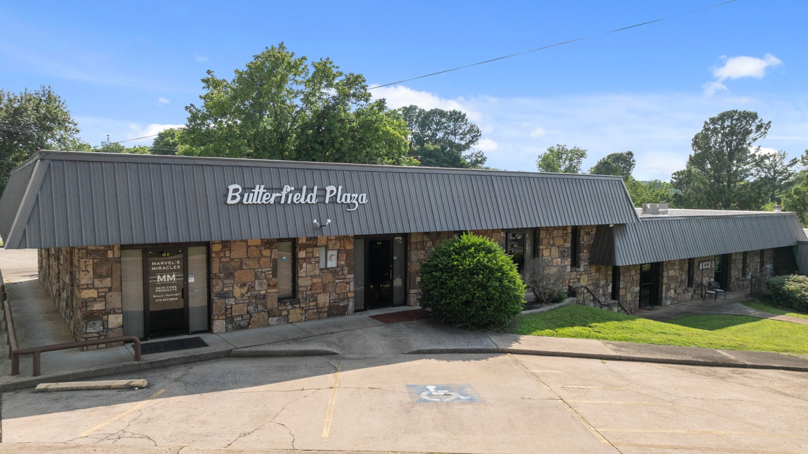2863 Old Missouri Rd, Fayetteville, AR for lease Primary Photo- Image 1 of 23