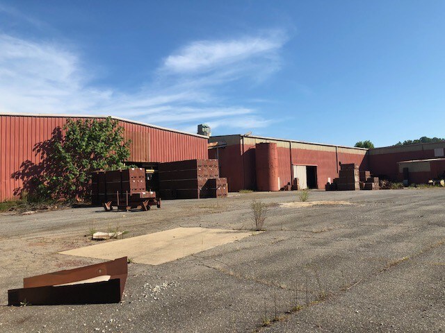 450 Mitchell Bell Rd, Madison Heights, VA à vendre - Photo du bâtiment - Image 2 de 4