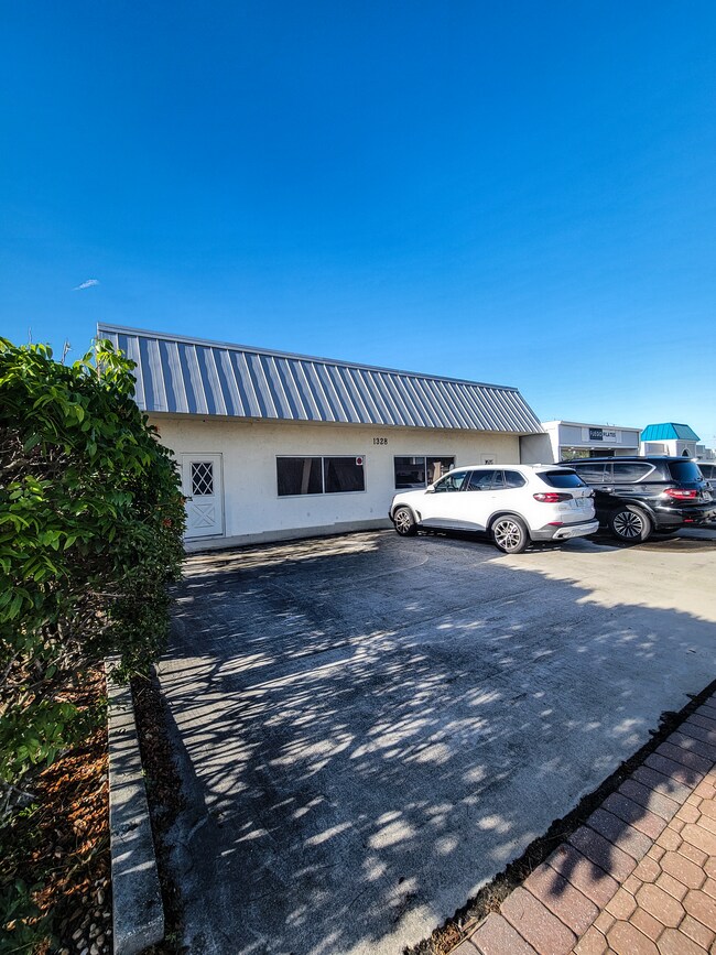 More details for 1328 Lafayette St, Cape Coral, FL - Retail for Sale