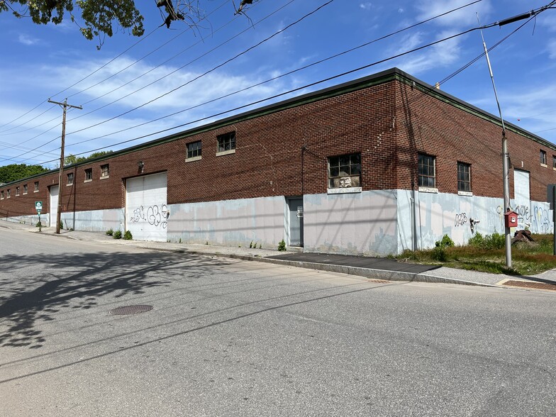 16 Bridge St, Lewiston, ME à louer - Photo du b timent - Image 1 de 1