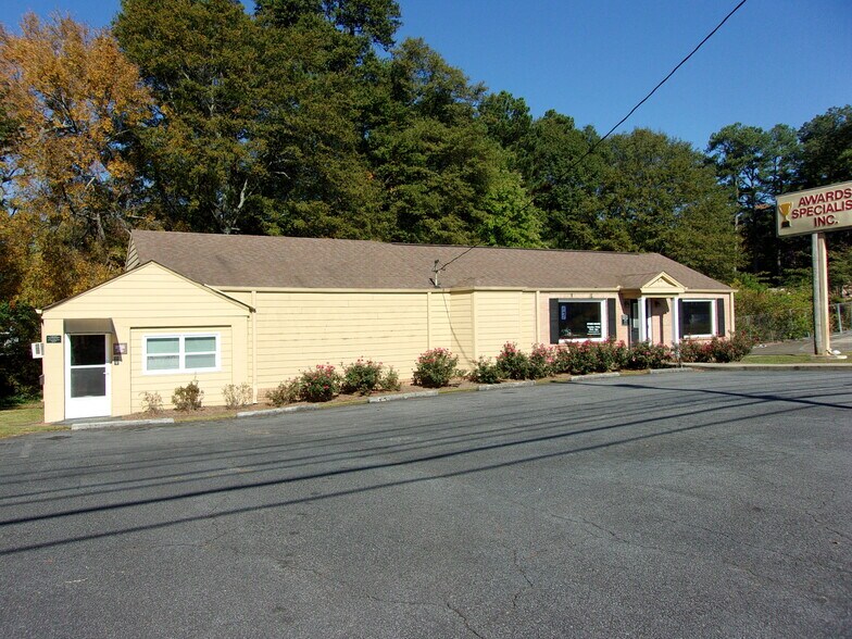 848 S Cobb Dr, Marietta, GA à vendre - Photo du bâtiment - Image 1 de 15
