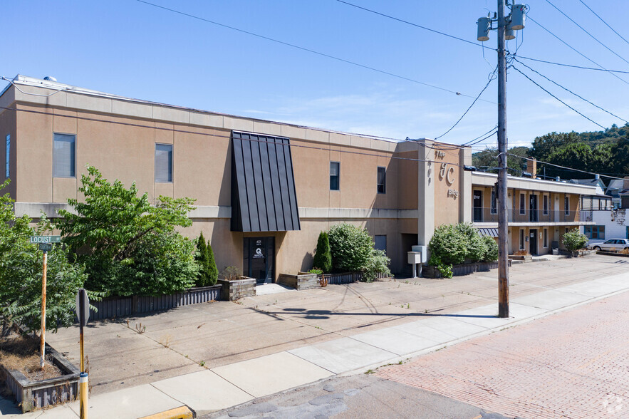 401 Locust St, Coraopolis, PA for sale - Building Photo - Image 1 of 1