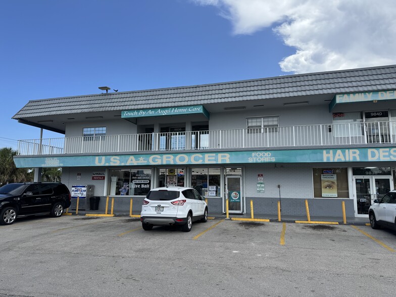 9834-9850 Sandalfoot Blvd, Boca Raton, FL for lease - Building Photo - Image 2 of 31