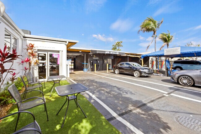 Plus de détails pour 824 N Dixie Hwy, Lake Worth, FL - Commerce de détail à louer