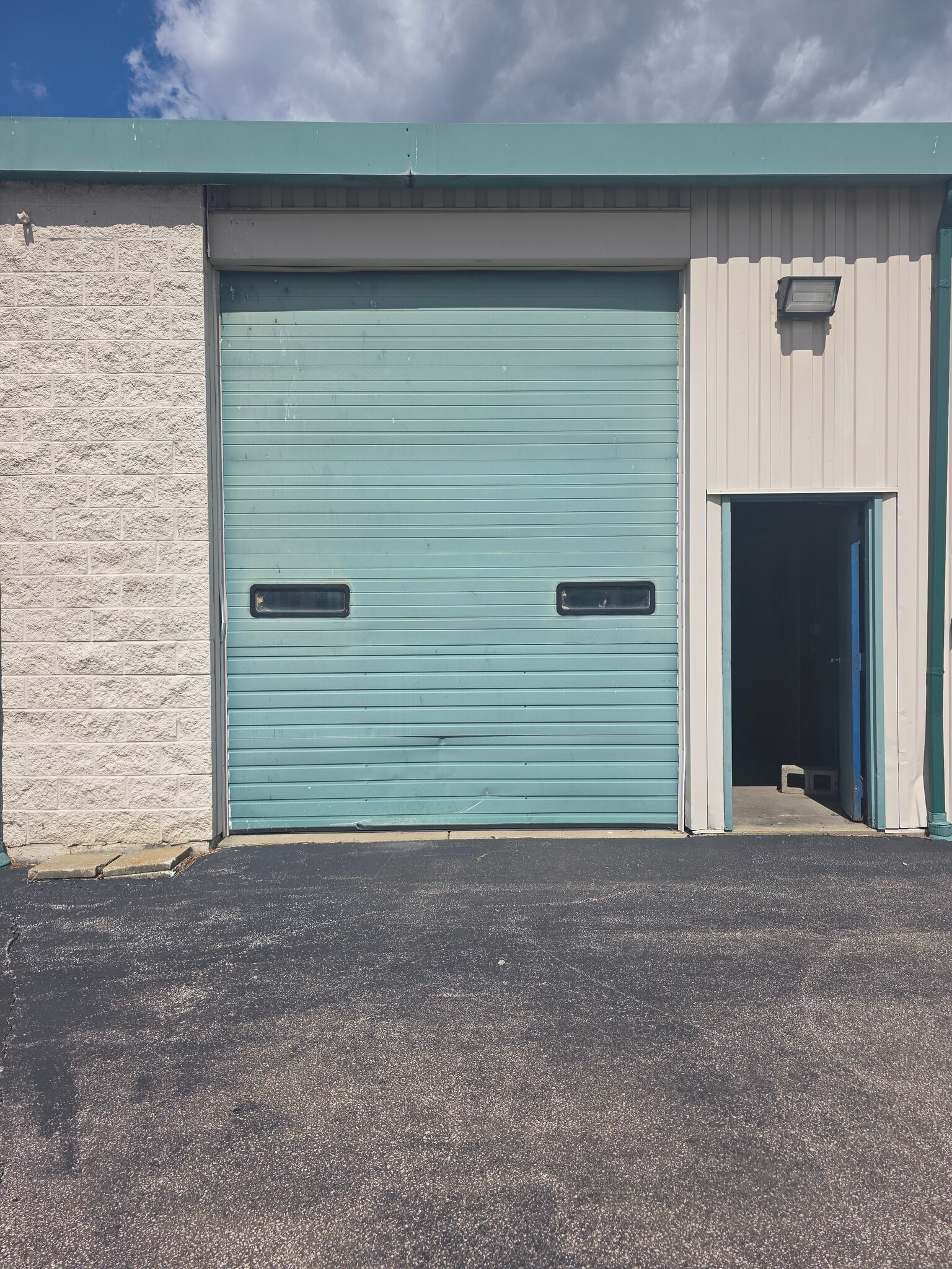 950 Cherry St, Kent, OH for lease Interior Photo- Image 1 of 8