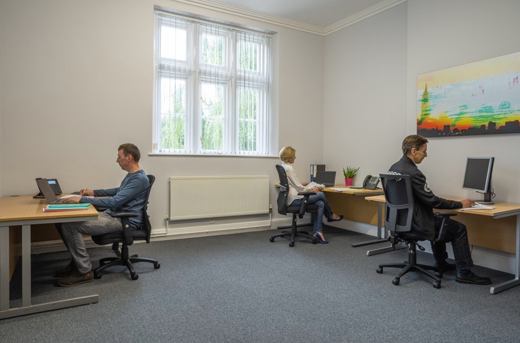 12 Cedar Tree Close, Hilperton à louer Photo intérieure- Image 1 de 2