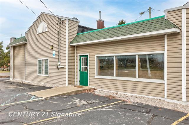 2019 Columbus Ave, Bay City, MI for sale - Building Photo - Image 1 of 19