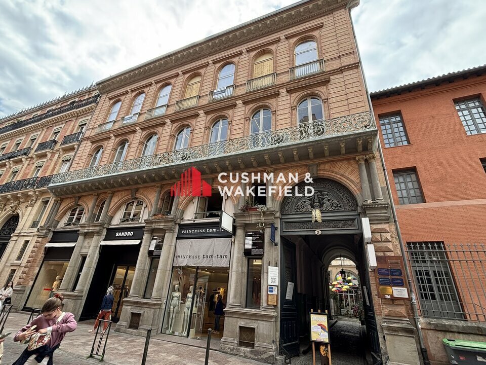 9 Rue Saint Antoine Du T, Toulouse for lease Building Photo- Image 1 of 11